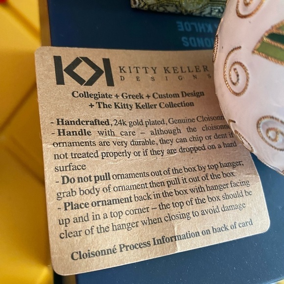 Christmas Gold Plated Ornament: NATCHEZ, MS. MONMOUTH HISTORIC INN - Picture 4 of 15